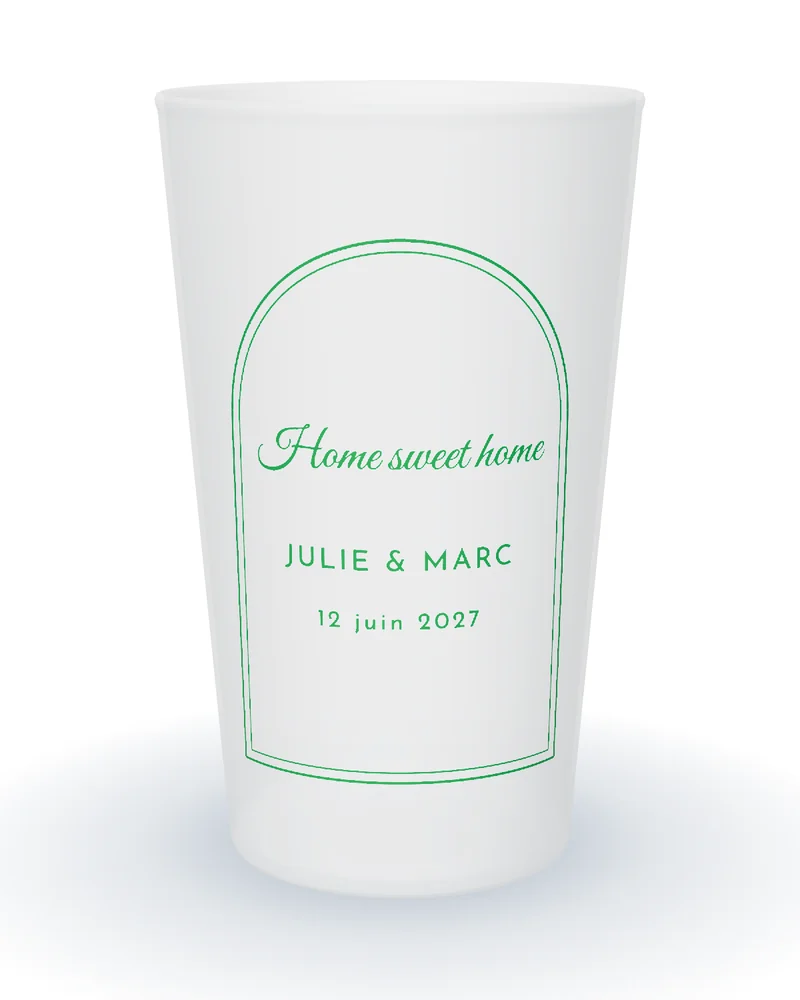 Gobelet personnalisé crémaillère, Home sweet home en calligraphie verte dans une arche, prénoms